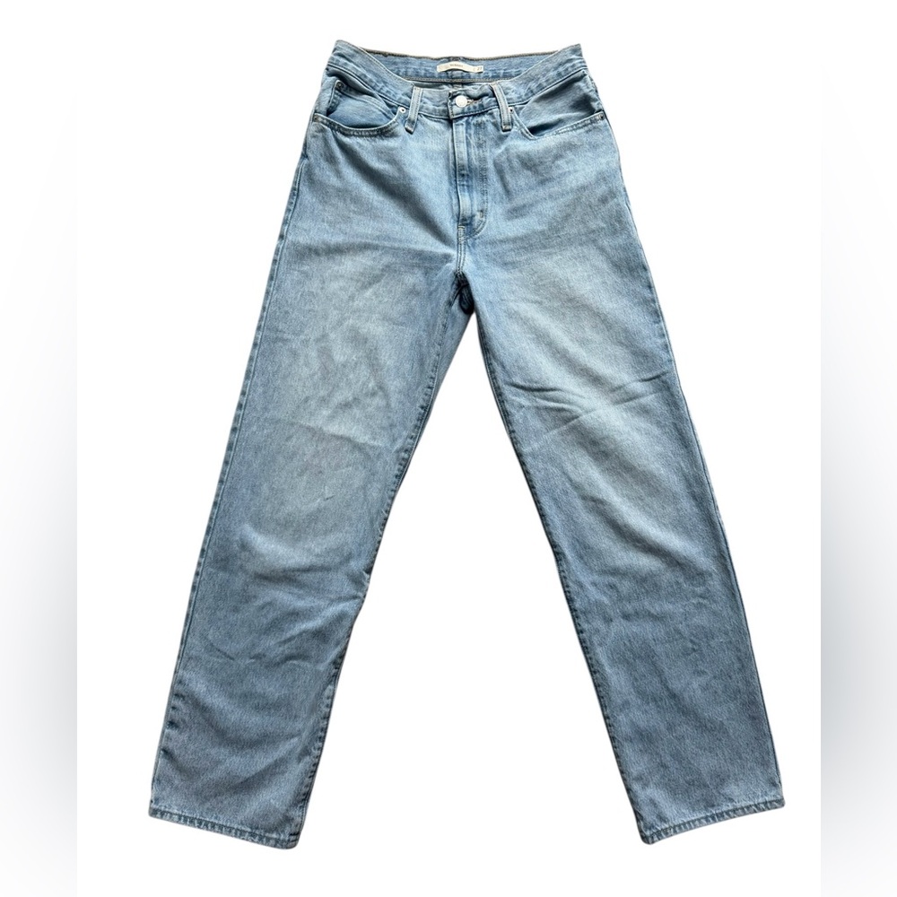 Levi's Women's Straight Leg Jeans in Light Blue Wash